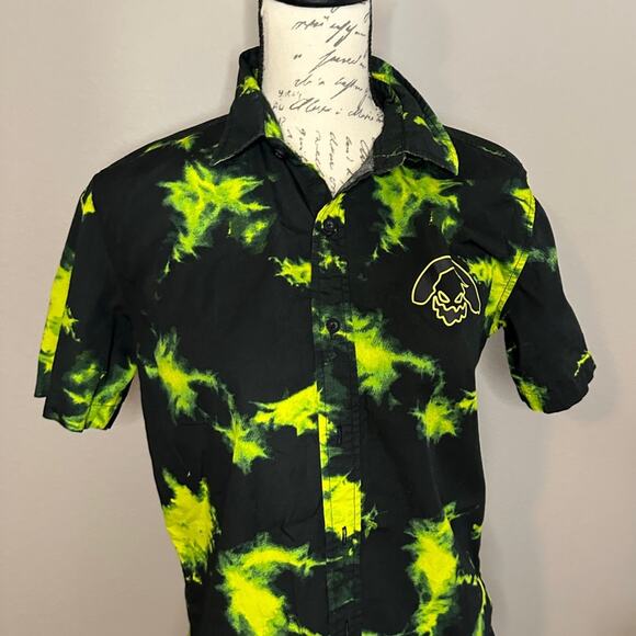 Disney Nightmare Before Christmas Our Universe Button-up short sleeve shirt S - Picture 2 of 12